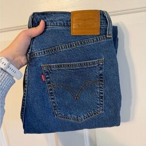 Levi's Women’s Ribcage Straight Ankle Jeans